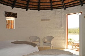 1 Schlafzimmer, Schreibtisch, Bügeleisen/Bügelbrett, Bettwäsche