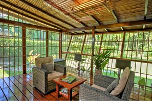 Villa, 3 Bedrooms, Patio, Garden View | Living room | TV