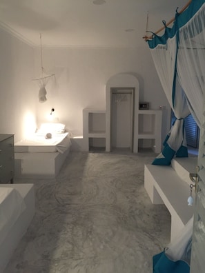 3 عدّة غرف نوم ومكواة/لوح كي