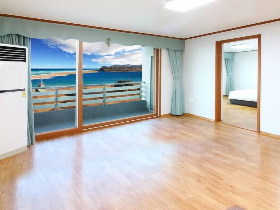 Télévision à écran plat, chauffage par le sol