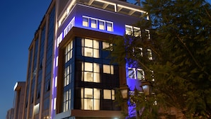 A modern building with large windows and a flat roof. - The Convo Syngrou Apartments (Kallithea)