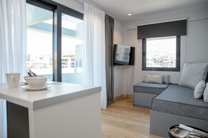 Smart TV 43 pulgadas con canales de televisión vía satélite, televisión