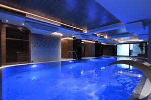 Indoor pool, open 2:00 PM to 11:00 PM, sun loungers - Hotel Royal Putnik (Vranje)