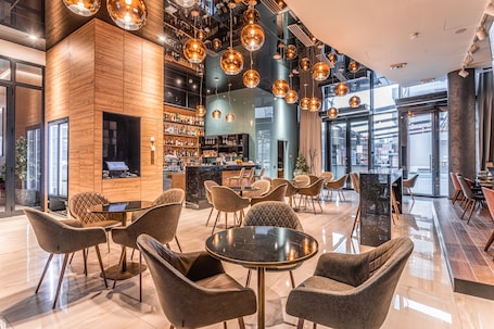 Lobby lounge. Hotel Royal Putnik