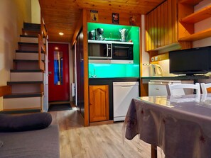 Interior - Ski-in duplex for 5 in Arc 1800 with WIFI and pets allowed (Les Arcs 1800)