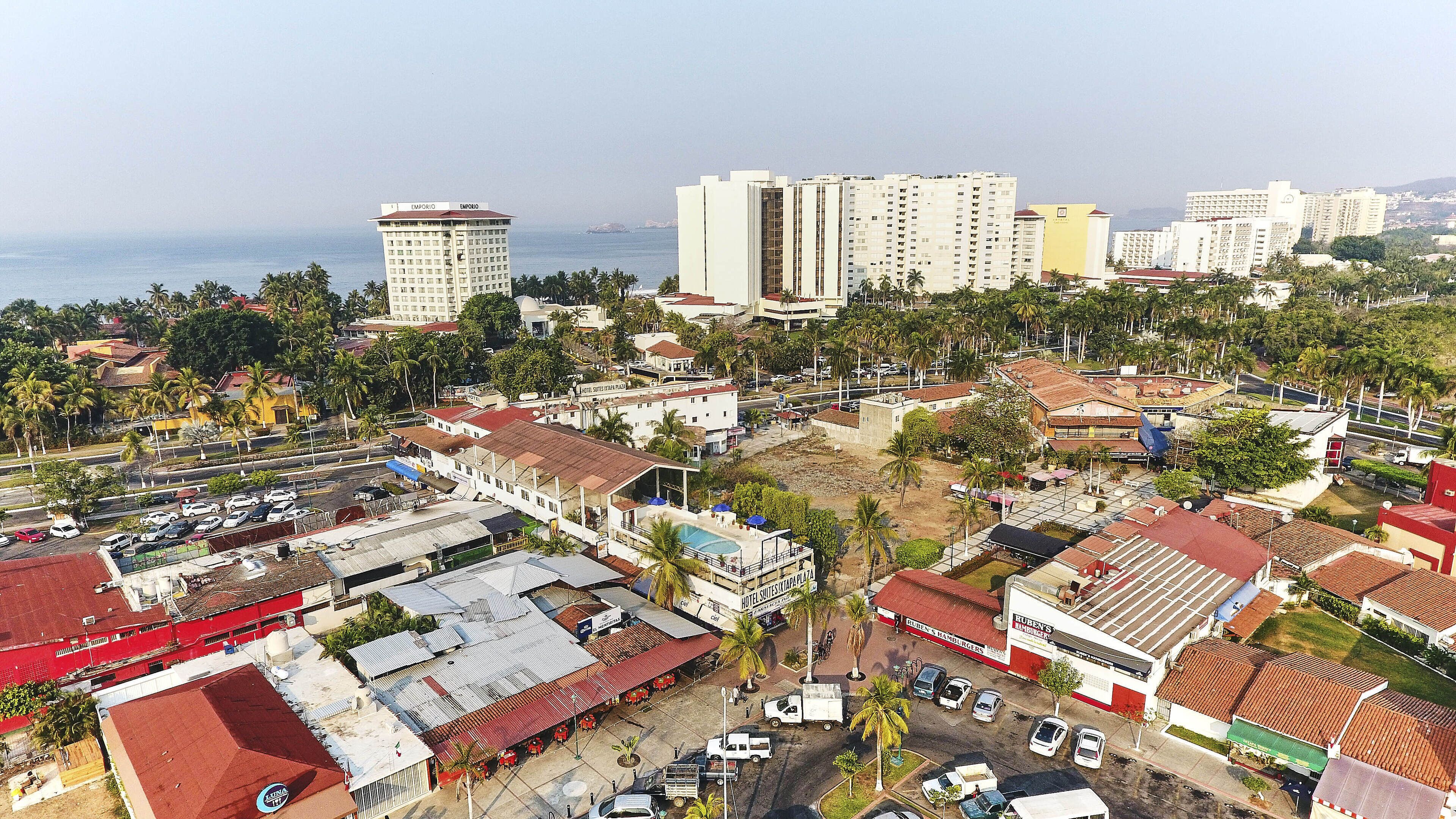 Apartment, 3 Bedrooms, Terrace, City View | Front of property