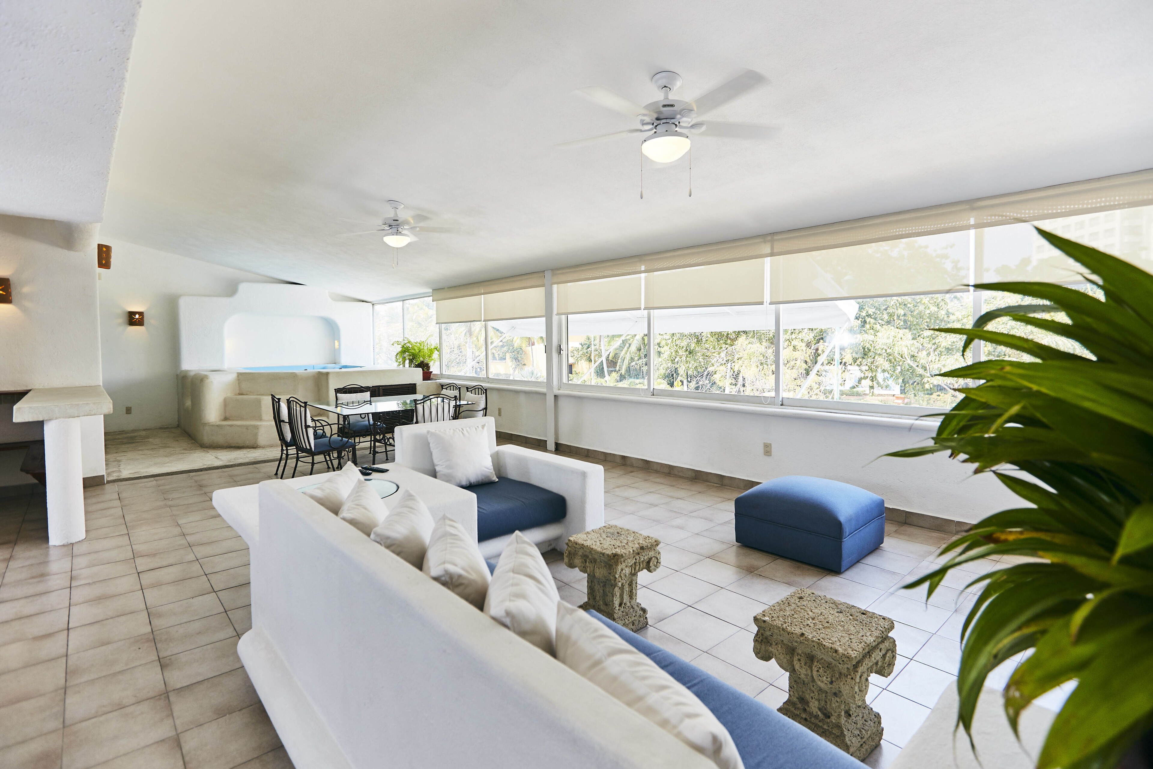 Apartment, 3 Bedrooms, Terrace, City View | Living area