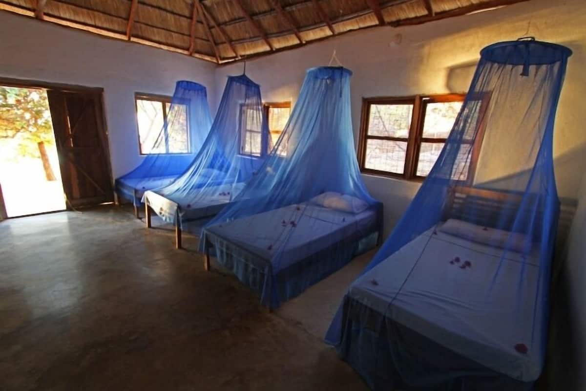 Dormitório compartilhado econômico | Roupa de cama