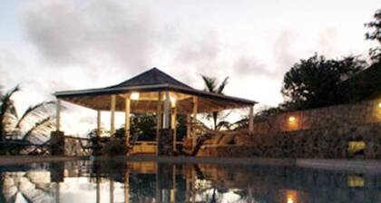 The Carib House 5 Bedrooms And Pool Close To Beach