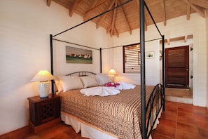 5 bedrooms, travel cot - The Carib House 5 Bedrooms And Pool Close To Beach (Falmouth Harbour)