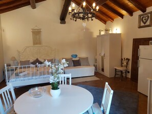 Loft, 1 Bedroom, Smoking, Patio | Dining - Furaha Villa Etna Trecastagni (Trecastagni)