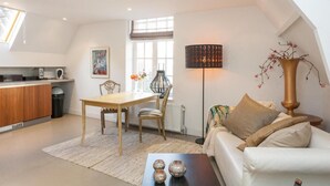Apartment, 2 Schlafzimmer | Wohnzimmer