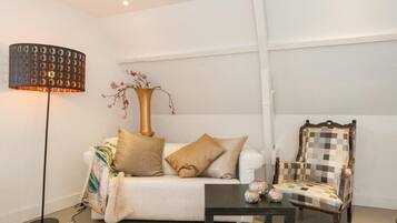 Apartemen, 2 kamar tidur | Area keluarga | TV layar datar