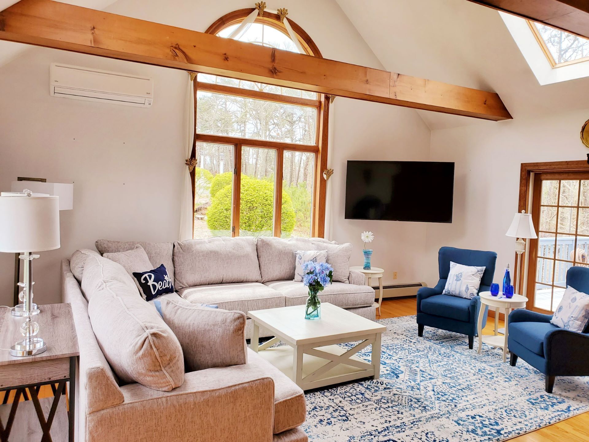 Near beach bike path Pet friendly AC Wifi