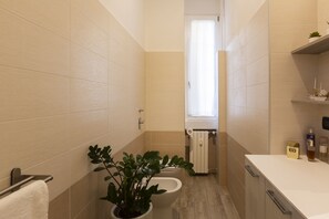 Bathroom - notaMi -  Yellow Line Apartment (Milan)