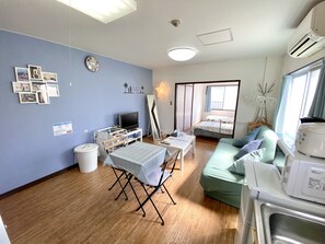 Căn hộ (306) | 1 phòng ngủ, trang bị nội thất với thiết kế riêng biệt 