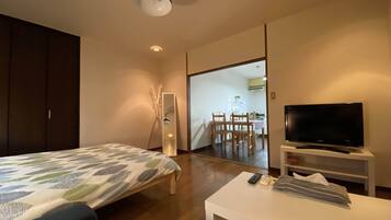 Apartment (101) | 1 bedroom, individually furnished, iron/ironing board, free WiFi