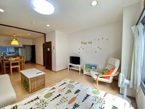 Apartment (201) | 1 bedroom, individually furnished, iron/ironing board, free WiFi - NOMAD Take Five (Matsudo)