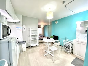 Apartment (302) | 1 bedroom, individually furnished, iron/ironing board, free WiFi - NOMAD Take Five (Matsudo)