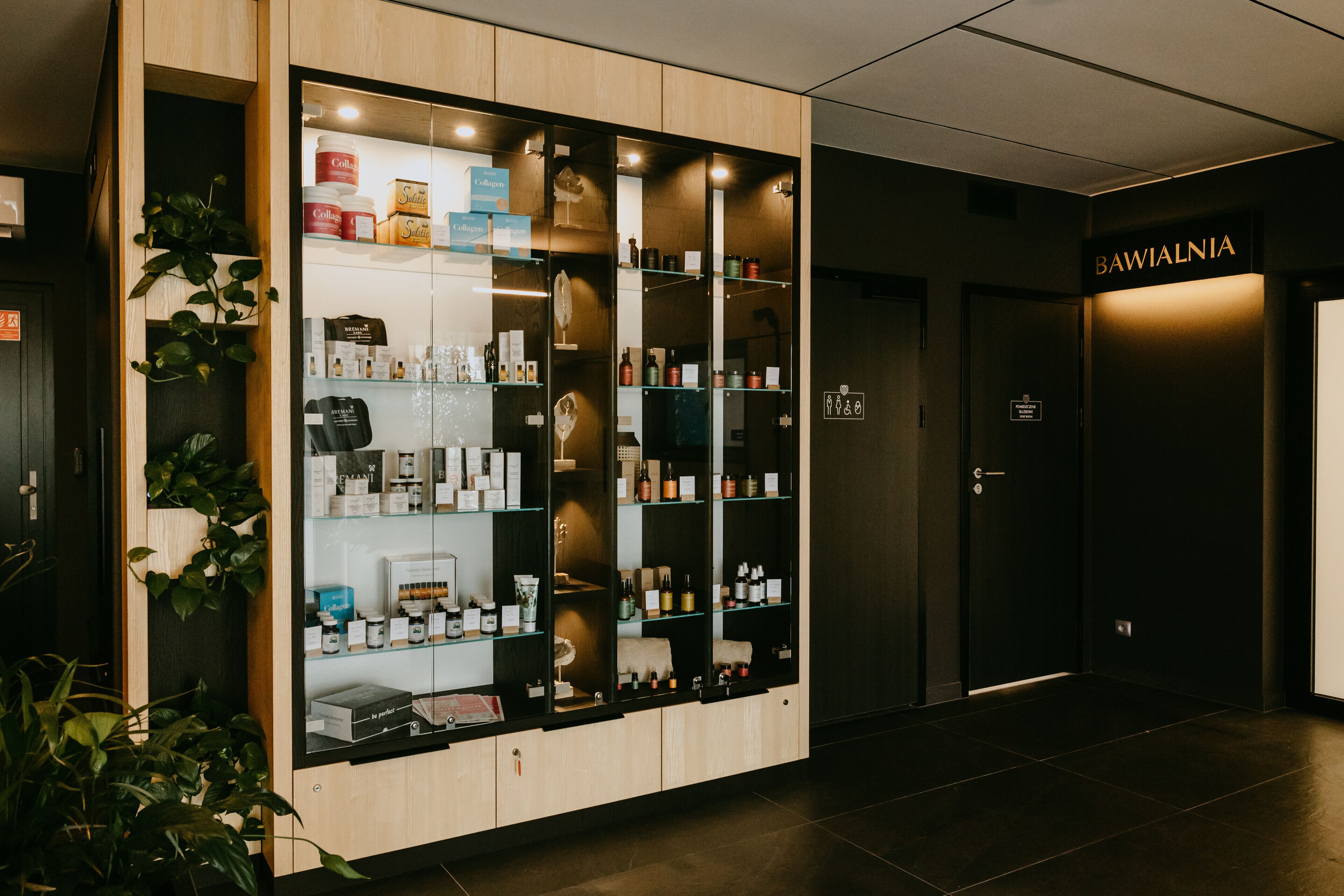 Resepsionis spa