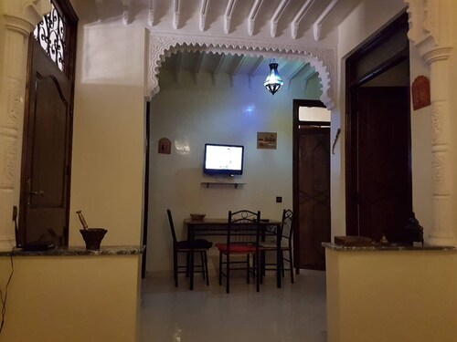 Zwina Appart, A Small, Cozy Family Nest