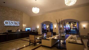 Apartemen, 3 kamar tidur, balkon, pemandangan gunung | Lobi