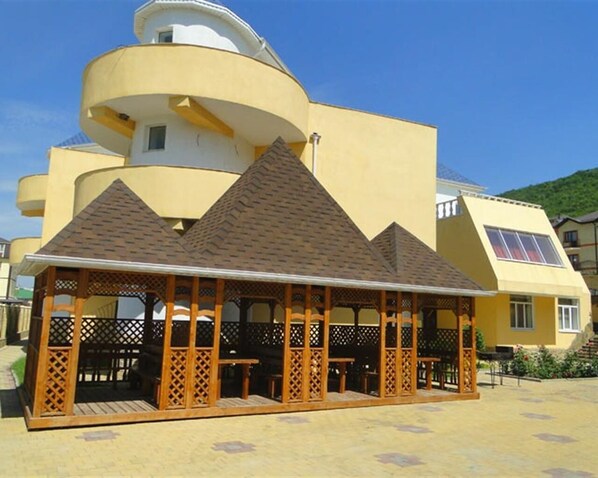 ด้านหน้าที่พัก