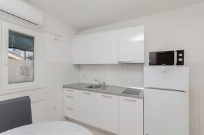 Apartment (A1) | Private kitchen