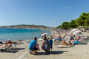 Beach - Apartments Anita Summer (Vodice)