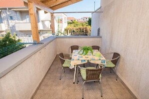 Apartment (A1) | Terrace/patio - Apartments Anita Summer (Vodice)