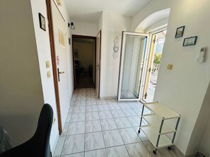 アパートメント (A3) | 廊下