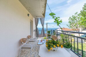 Apartment (A2) | Terrace/patio