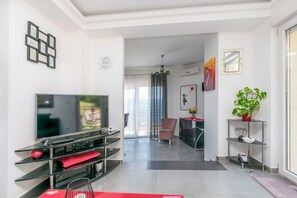 Apartment (A2) | Living room | Smart TV
