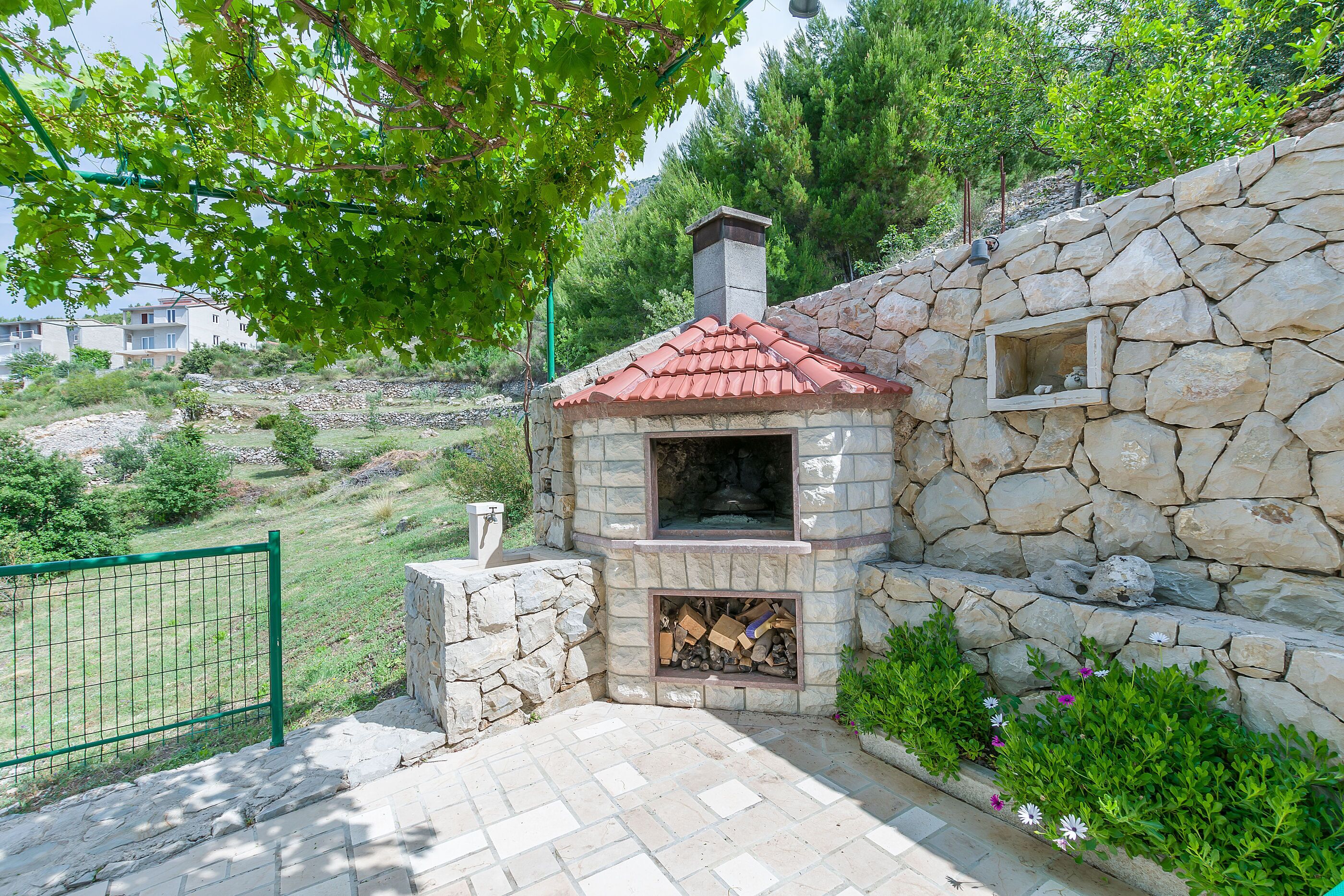 BBQ/picnic area