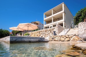 Building design - Apartments Ivana (Rab)