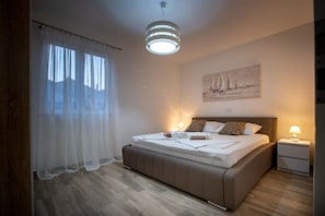 2 bedrooms, in-room safe, free WiFi - Apartments Ivana (Rab)