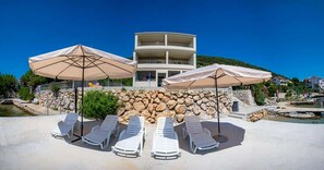 Courtyard - Apartments Ivana (Rab)