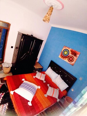 2 bedrooms, bed sheets