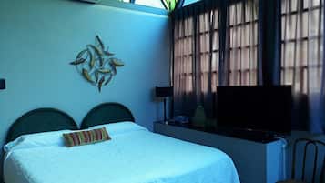 Apartment, 1 Bedroom, Smoking, Patio | 1 bedroom