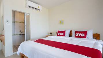 Superior Double Room | Desk, free WiFi, bed sheets