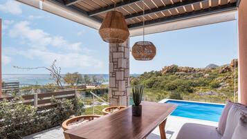 Luksushuvila, 2 makuuhuonetta, yksityinen uima-allas, merinäköala | 2 makuuhuonetta, ylelliset vuodevaatteet, tallelokero huoneessa