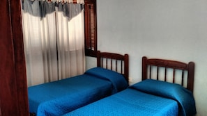 House, 3 Bedrooms, Smoking, Patio