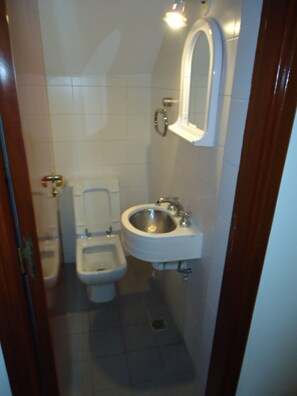House, 3 Bedrooms, Smoking, Patio | Bathroom | Hair dryer