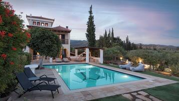 Villa | Terrace/patio