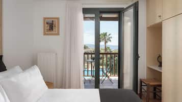 Villa | 1 bedroom, in-room safe, desk, laptop workspace