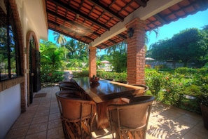 Bungalow, 4 Schlafzimmer, Raucher, eigener Pool | Aussenbereich