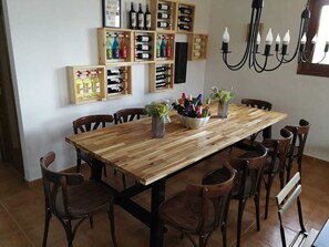 Dining - RURAL LODGING AT HACIENDA VILLARTA WINERY (ESCALONA DEL ALBERCHE)