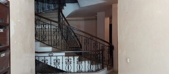 Spacious Modern app Richly Furnished