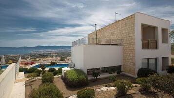Villa, 3 Bedrooms, Private Pool, Garden View | Exterior