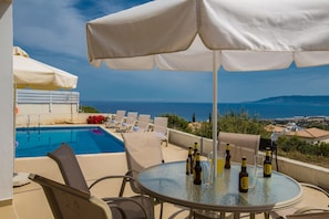 Villa, 3 Bedrooms, Private Pool, Garden View | Outdoor dining